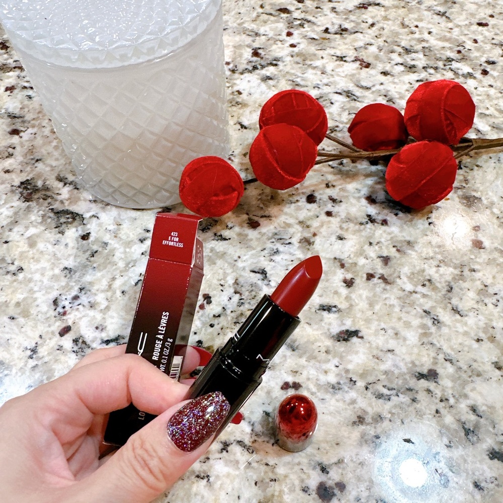 MAC Love Me Lipstick 423 E FOR EFFORTLESS Full Size/NWB
